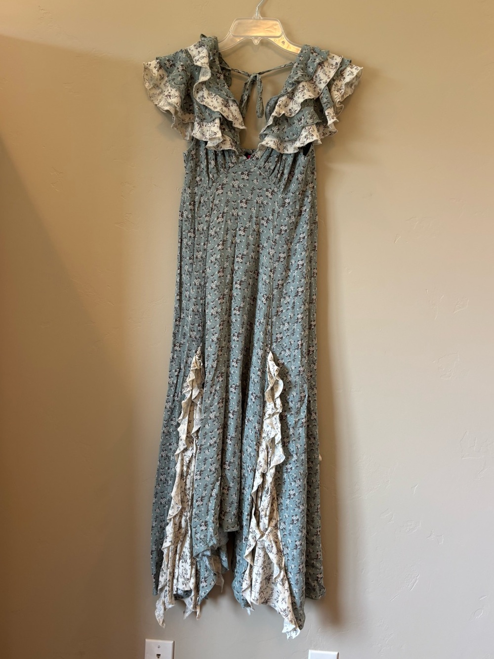 Rock & Roll V-Neck Flowy Ruffled Floral Maxi Dress Medium Green-Blue and Cream